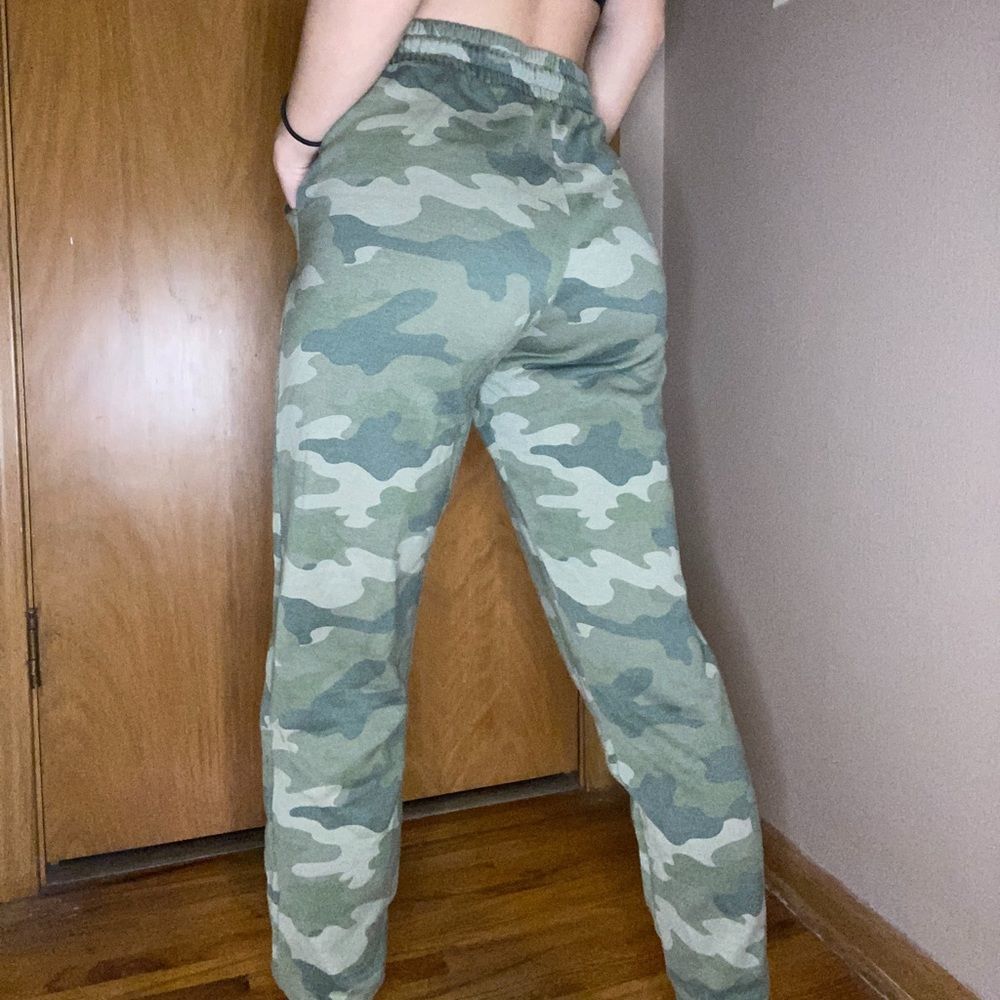 Camo Joggers - Picture 2 of 2